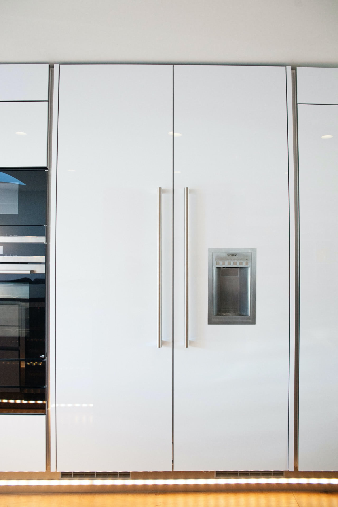 Siemens Integrated Freezer with Water Dispenser